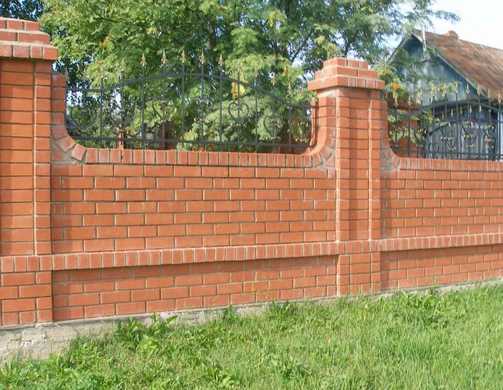 Забор из кирпича Одесса